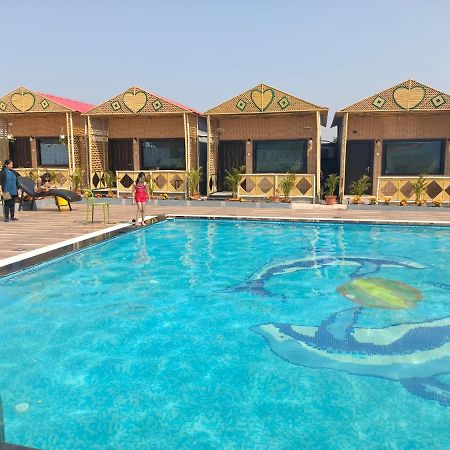 Midwaay Resort Patratu Exterior foto
